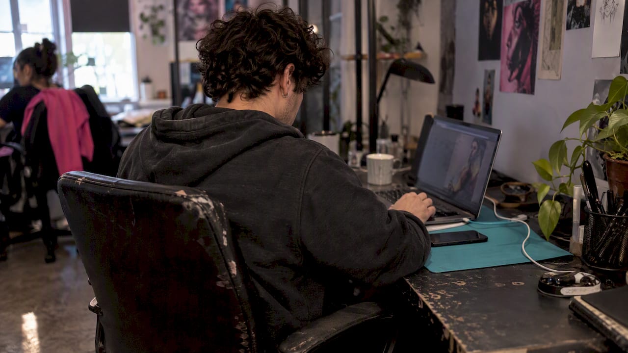 Creator replacing a character avatar